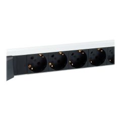 6-Outlet German Power Distribution Unit with Circuit Breaker