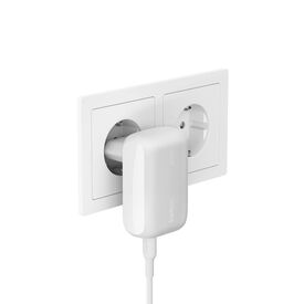 Belkin BoostCharge Power adapter 42 Watt 3 A PD 3.0 WCB009VFWH