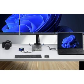 StarTech.com / Docking station / for laptop,  | 215UE-TB5USB4DOCK