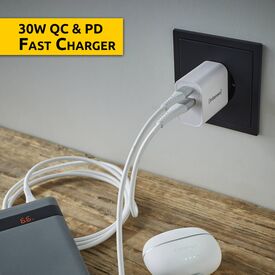 Intenso W30AC Power adapter 30 Watt 3 A / PD 3.0, QC 4. | 7803012