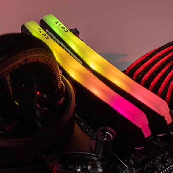 XLR8 Gaming EPIC-X RGB - DDR4 - kit - 16 GB | MD16GK2D4360018XRGB