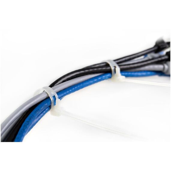 StarTech.com 15cm(6") Reusable Cable Ties, 7mm(1/4") w | CBMZTRB6