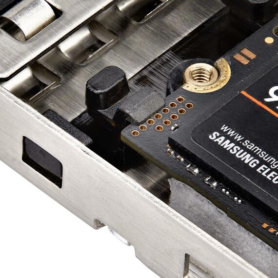 StarTech.com M.2 NVMe SSD to PCIe x4 Mobil | M2-REMOVABLE-PCIE-N1