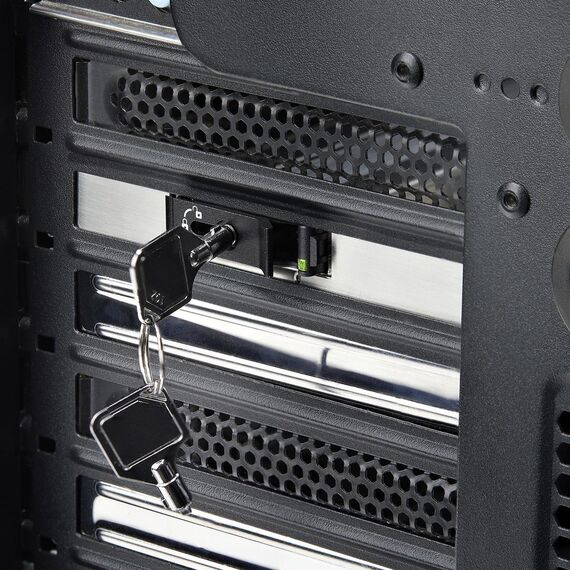 StarTech.com M.2 NVMe SSD to PCIe x4 Mobil | M2-REMOVABLE-PCIE-N1
