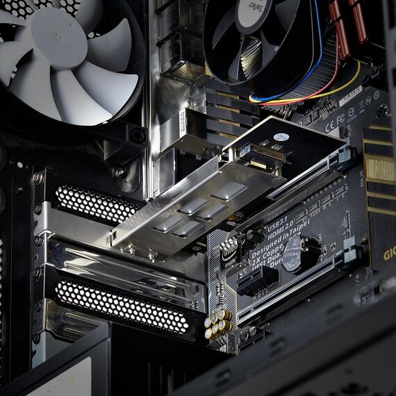 StarTech.com M.2 NVMe SSD to PCIe x4 Mobil | M2-REMOVABLE-PCIE-N1