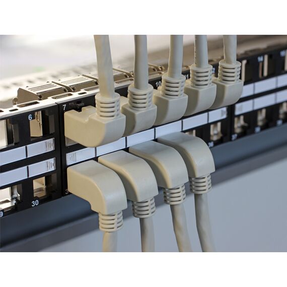 DeLOCK - Patch cable - RJ-45 (M) to RJ-45 (M) - 50 cm - s | 83524