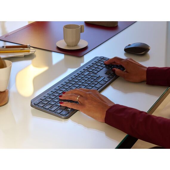 Logitech MX Keys - Keyboard - backlit - Bluetooth -  | 920-010248