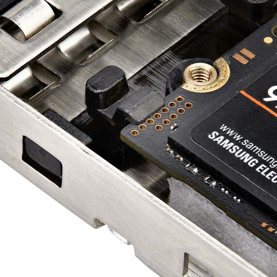 StarTech.com M.2 NVMe SSD Drive Tray for u | TR-M2-REMOVABLE-PCIE