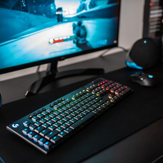 Logitech G G915 - Keyboard - backlit - USB, Bluetoot | 920-010591