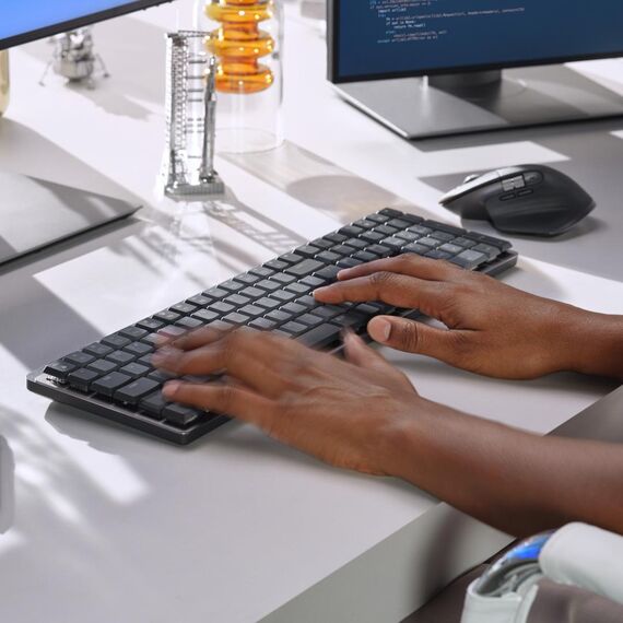 Keyboard - backlit - wireless - Bluetooth LE - QWERT | 920-010759