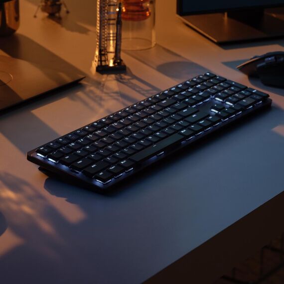 Keyboard - backlit - wireless - Bluetooth LE - QWERT | 920-010759