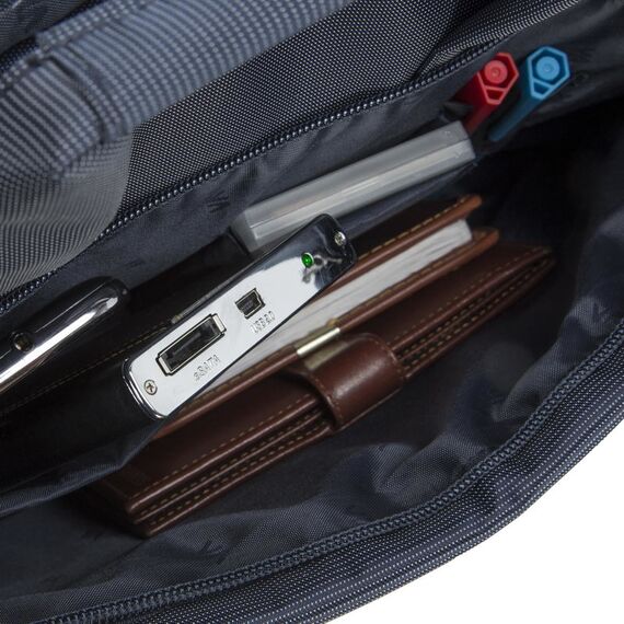Riva Case Central 8221 - Notebook carrying case - 13. | 8221 BLUE