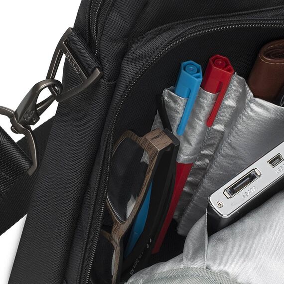 Riva Case Tiergarten 8550 - Notebook carrying case - | 8550 BLACK
