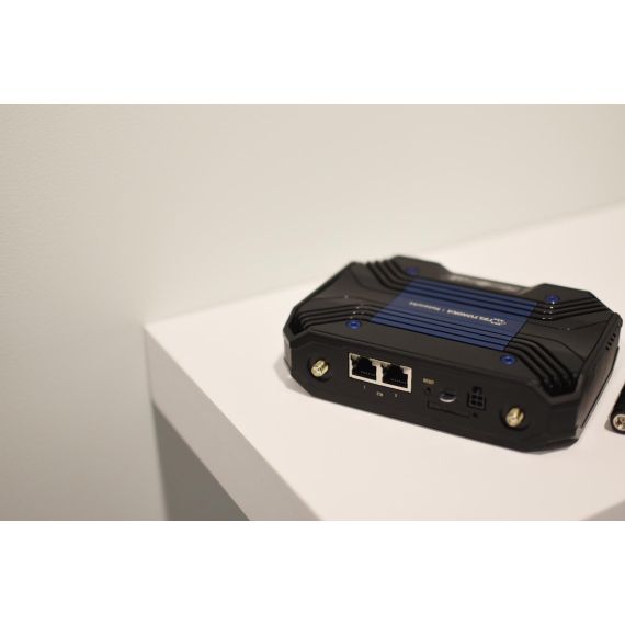 Teltonika TCR100 - Wireless router - WWAN - Wi-Fi | TCR100 000000