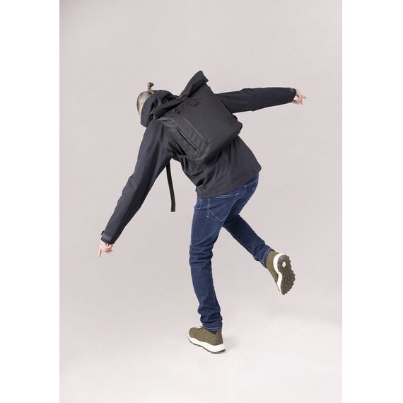 TROIKA BBL51/BK / City backpack / Black / Monochromatic / 330 mm