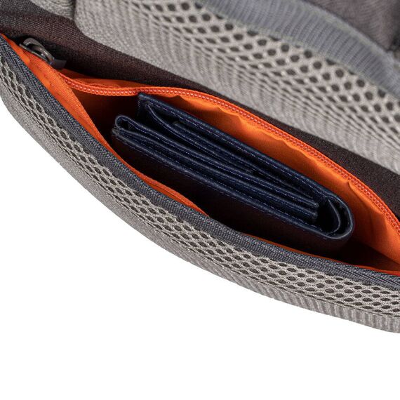 Rivacase 7761 / Backpack / 39.6 cm (15.6") / 1 / 790 | 7761 KHAKI
