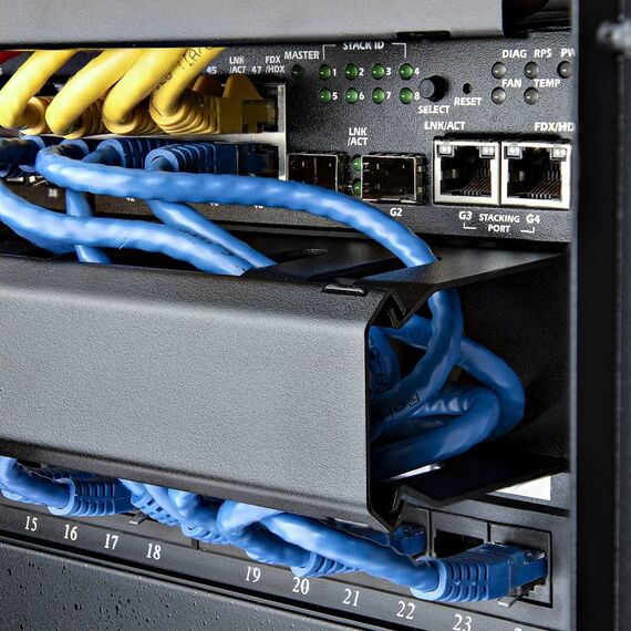 StarTech 1U Rack Cable Management Panel CMDUCT1UX